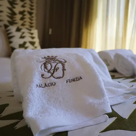 Palacio Fenizia Lux * Порту